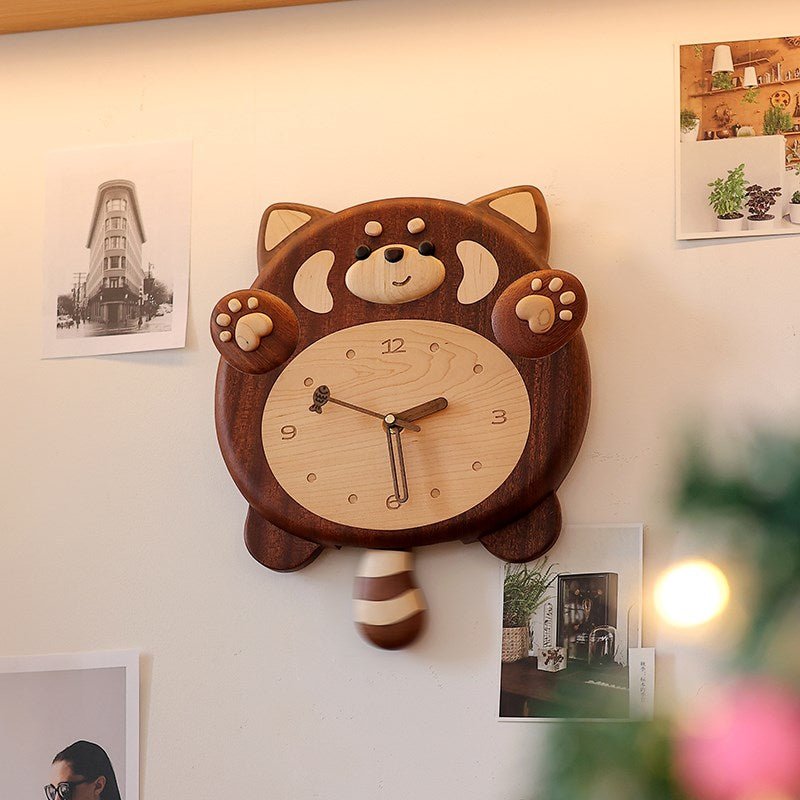 Adorable racoon designed silent wall clock - WOOD KONG