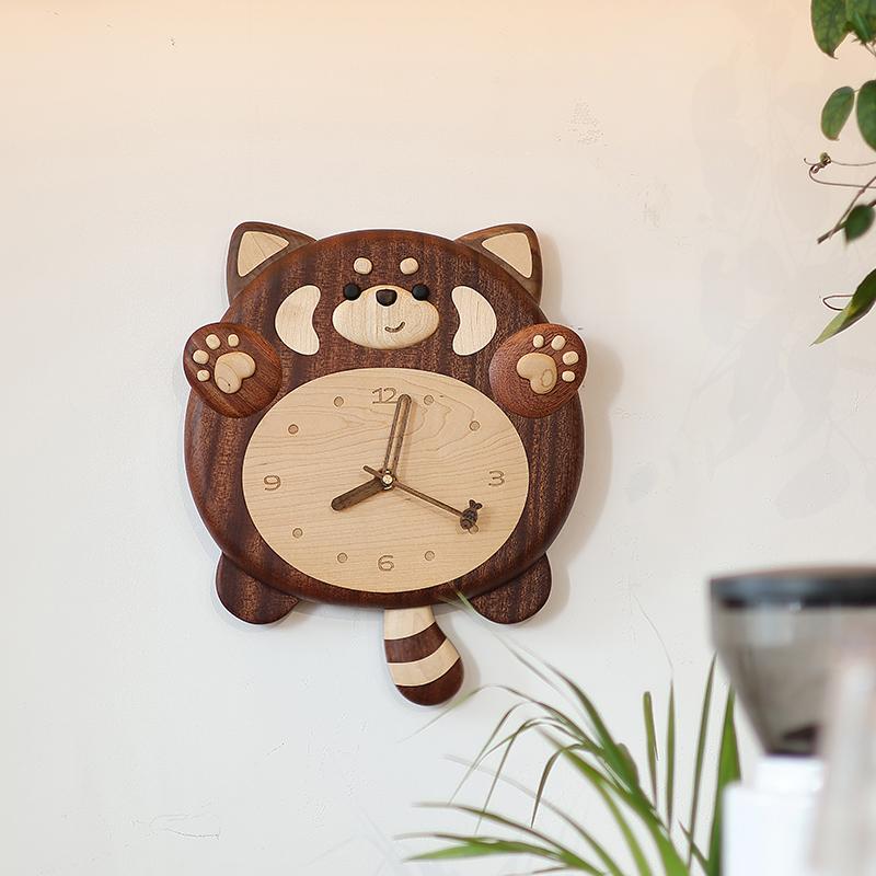 Adorable racoon designed silent wall clock - WOOD KONG