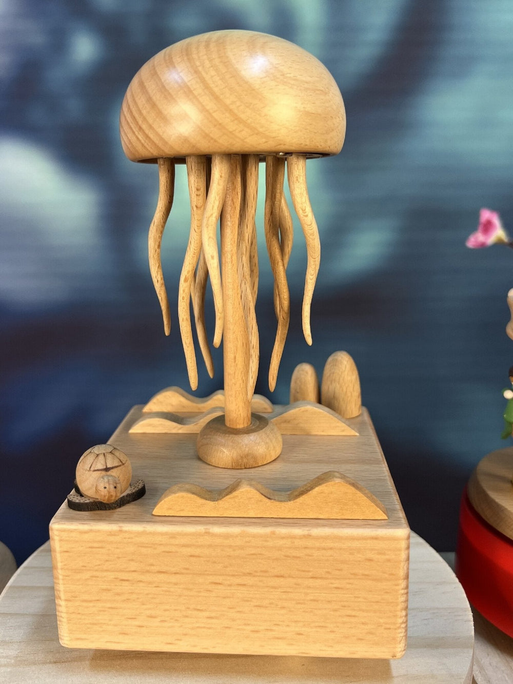 Wooden jellyfish serenade: A music box of understated elegance and Rizz - WOOD KONG